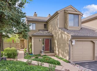 884 Shoreline Rd #884, Lake Barrington, IL 60010