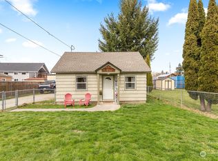 821 W Garfield St, Mount Vernon, WA