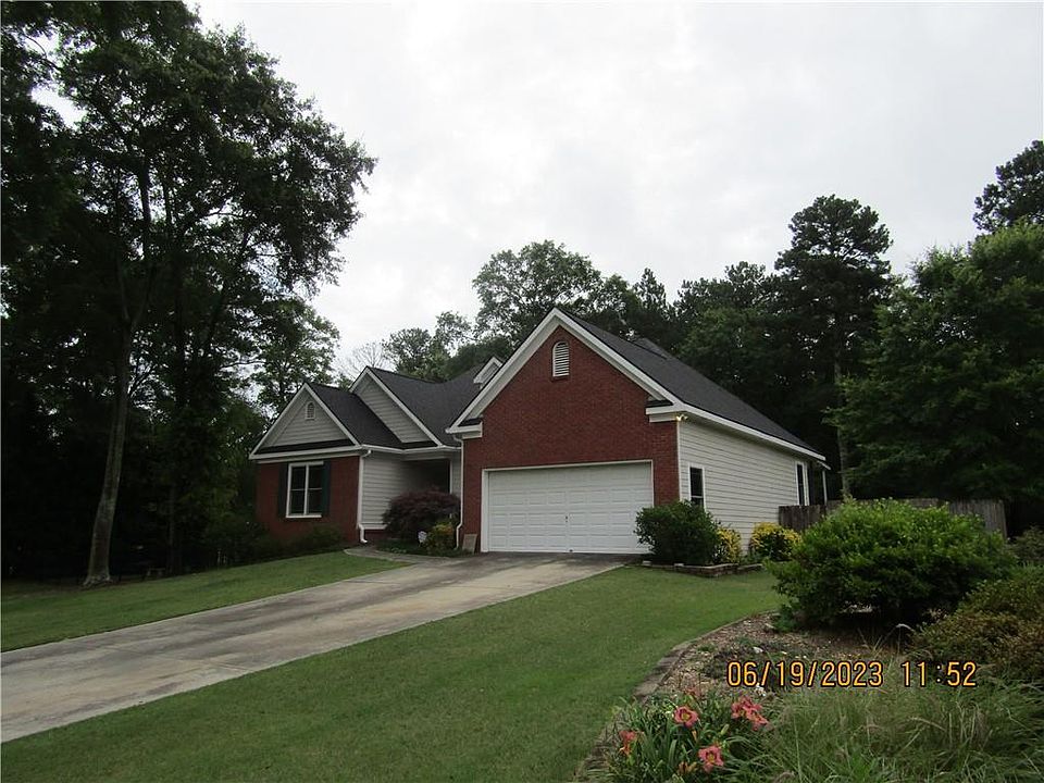 1st image of 2202 Brandon Ln SW