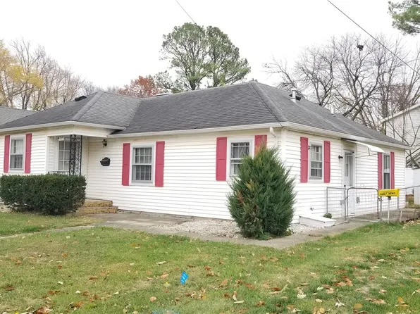 107 E Kreke Ave, Effingham, IL 62401