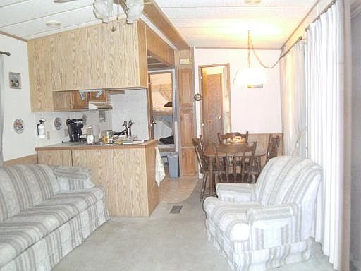 4th image of 32 Thornridge