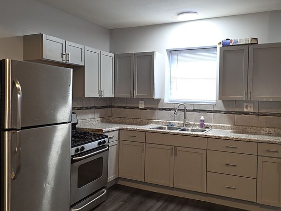 2nd image of 3615 Ivy St