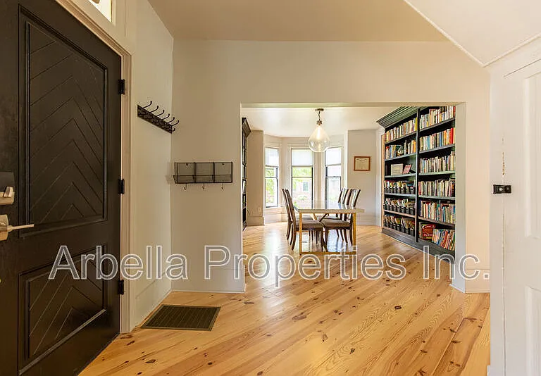 511 Alabama St — Photo 2