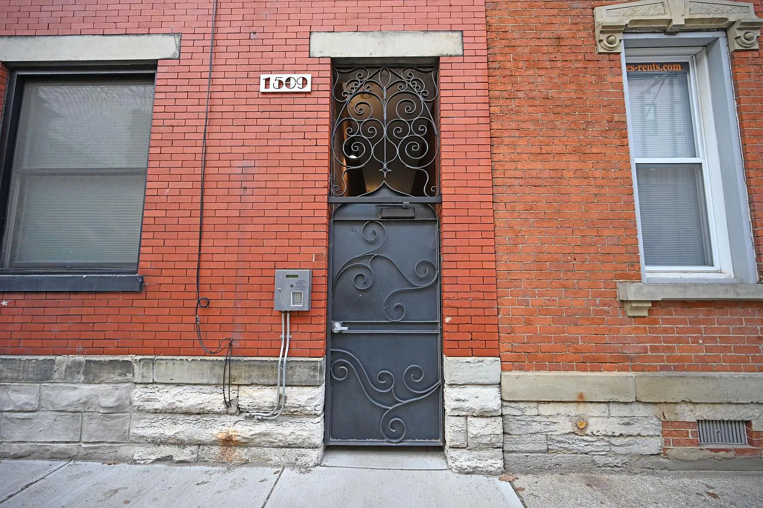 1 bed, 1.5 bath, 715 sqft, $1,600 — Photo 2