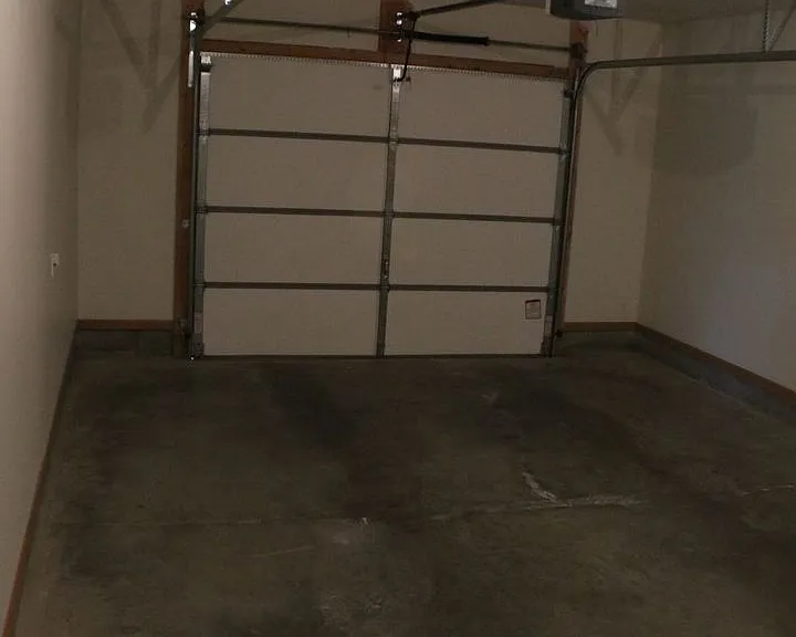 2240 Morning Glory Cir — Photo 12