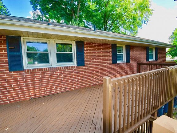 5th image of 3946 Skyland Dr