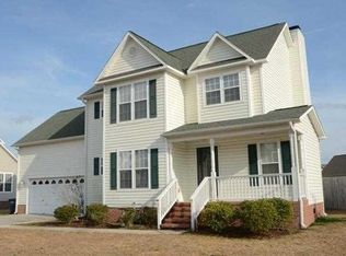 221 Newport Dr, Jacksonville, NC 28540