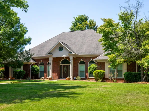 164 Glenwood Way, Smiths Station, AL 36877