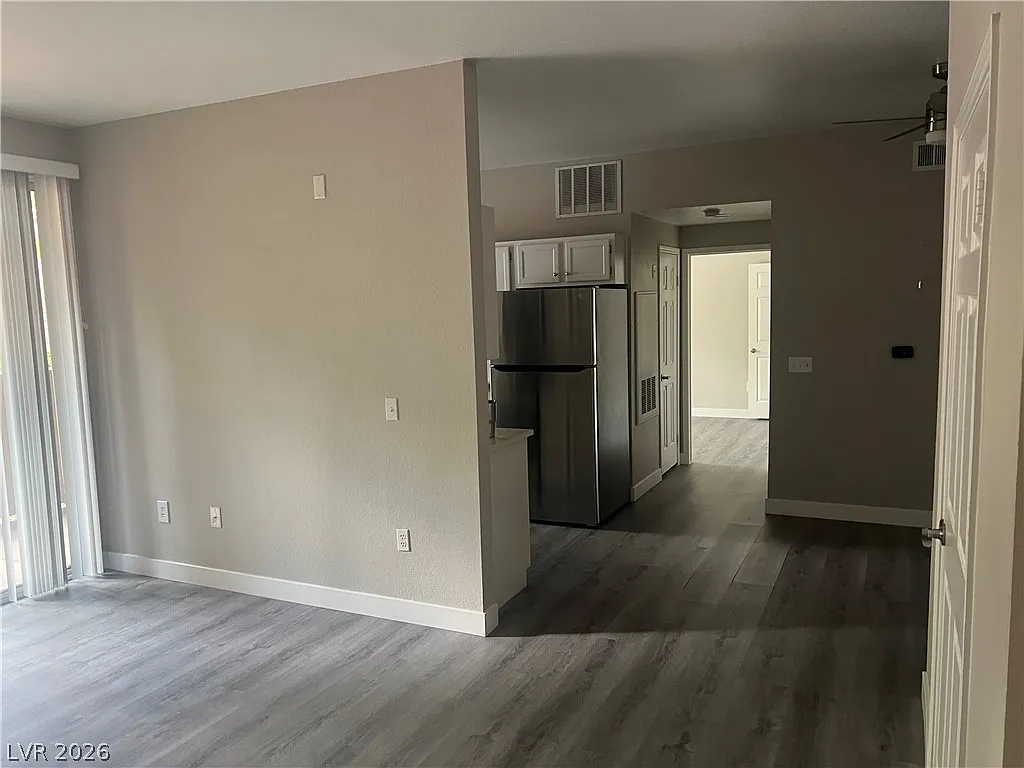 1 bed, 701 sqft, $1,200 — Photo 4