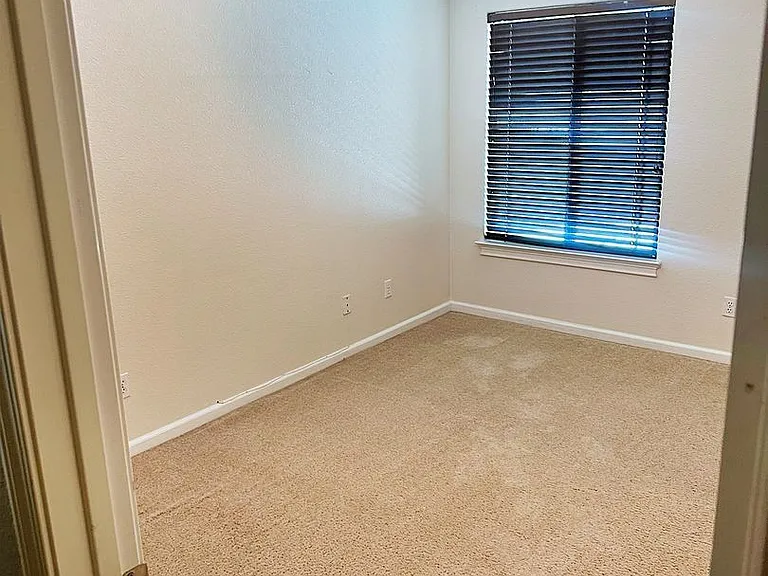 2709 Citrine Ave — Photo 14