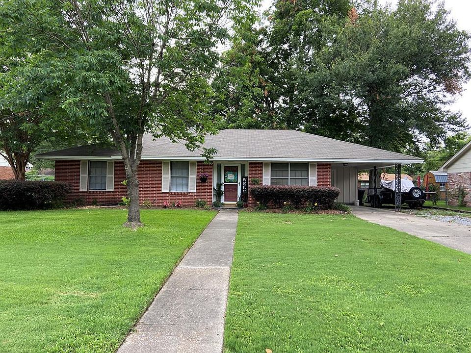 1st image of 202 Lilac Ln