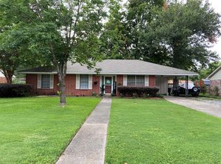 202 Lilac Ln, Greenville, MS 38701