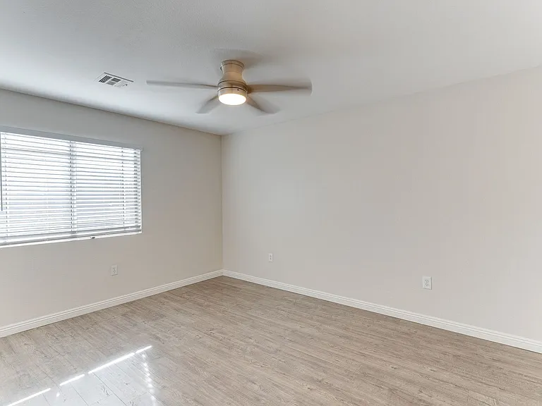 860 Viento Del Montagna Ave — Photo 34