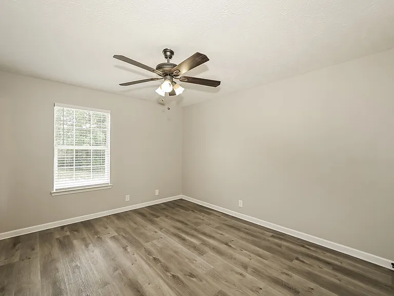 1225 Akins Ridge Dr — Photo 10