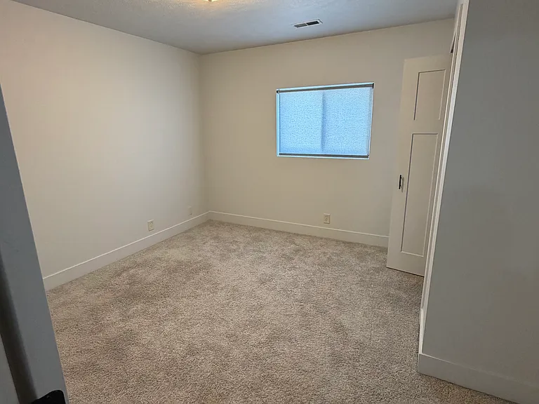 3826 S 47th St #2 — Photo 3