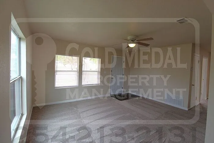609 Sunset Ln #C — Photo 6