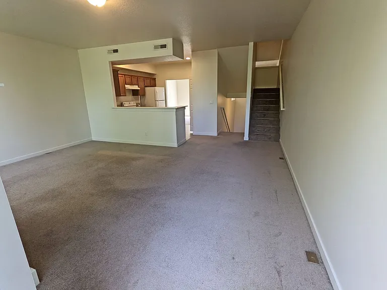 Halsey East Townhomes — Photo 13