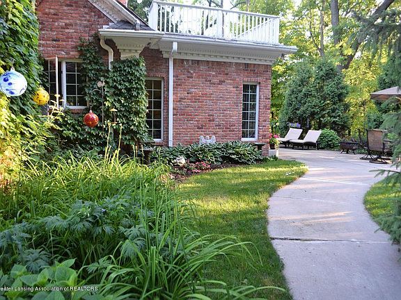 3rd image of 6441 Pine Hollow Dr