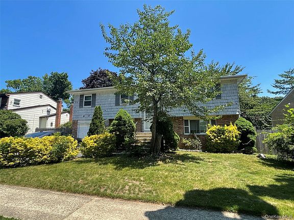 2nd image of 110 Greenway Drive S