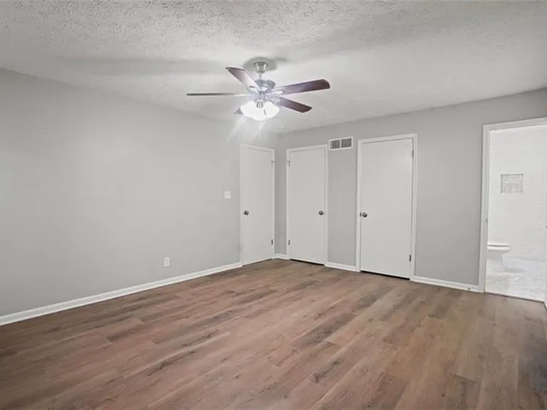 703 Navaho Ct — Photo 13