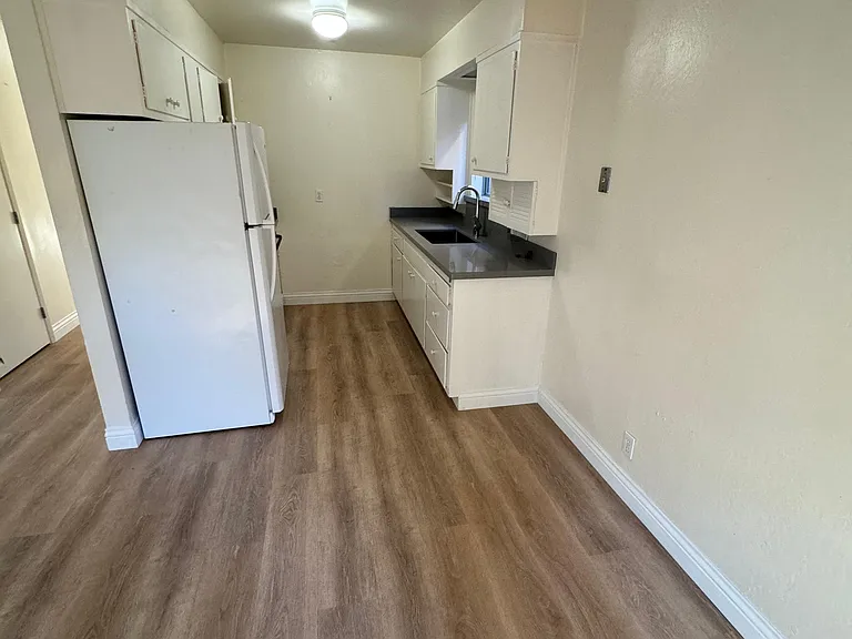 2237 Roosevelt Ave #1 — Photo 6