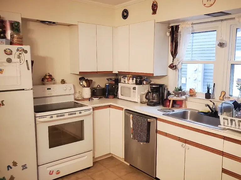 104 Highview Ave #B — Photo 2