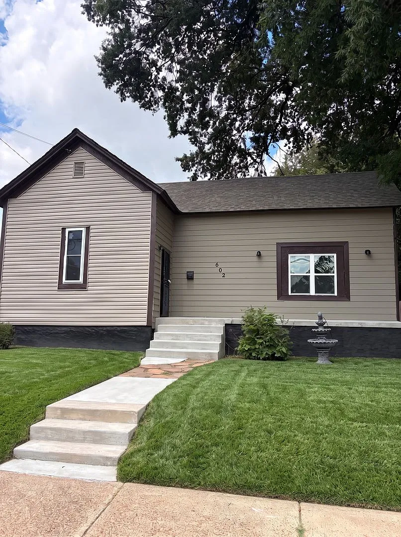 Spacious 5-Bedroom Home in Memphis Available Now! — Photo 1