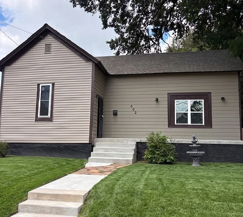 602 E McLemore Ave