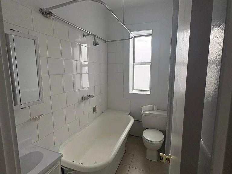 1082 Eastern Pkwy #D6 — Photo 8