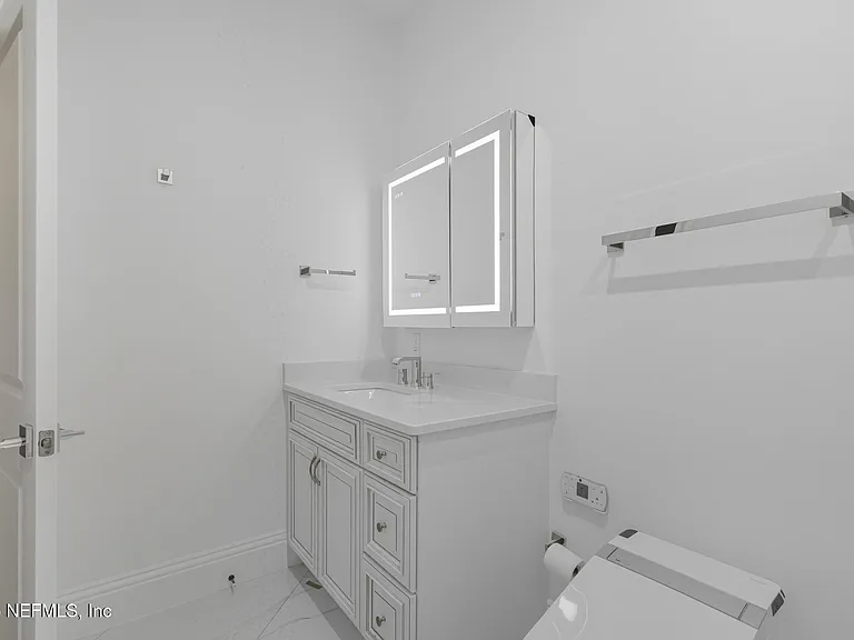 200 Ocean Crest Dr #1111 — Photo 31