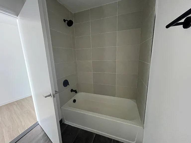 556A Market St #1CC — Photo 8