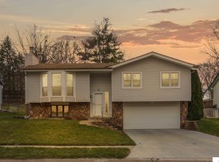 11033 Crown Point Ave, Omaha, NE 68164