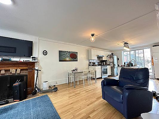 4th image of 233 13th St #O1