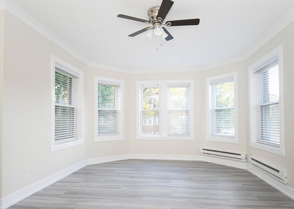 1st image of 1415-17 W Hutchinson St #14173