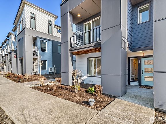 2nd image of 23712 8th Street SE #E