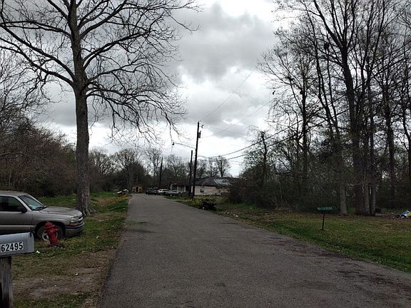4th image of 62495 Jones St
