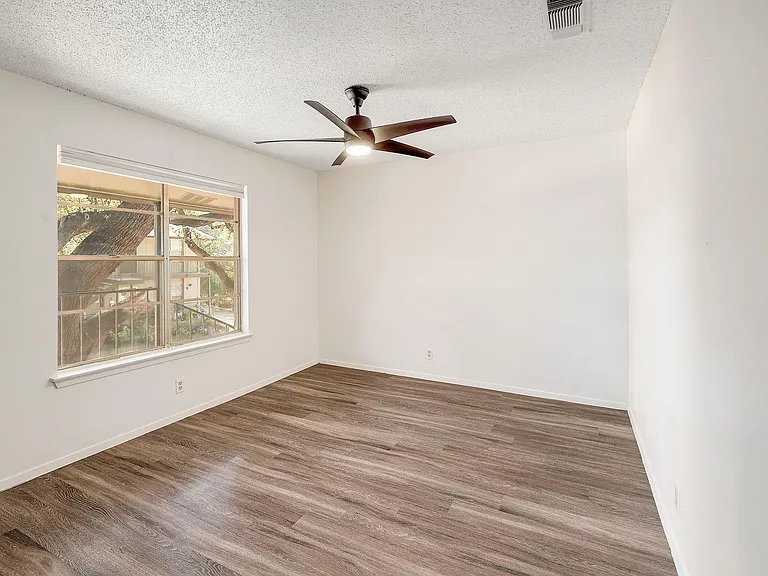 509 Cedar Dr #206 — Photo 10