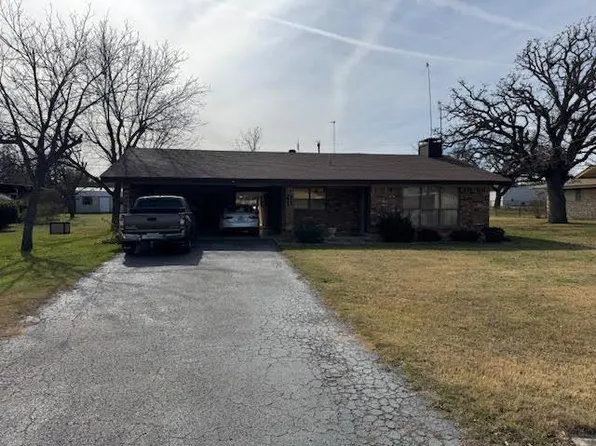 105 Iris Ln, Llano, TX 78609