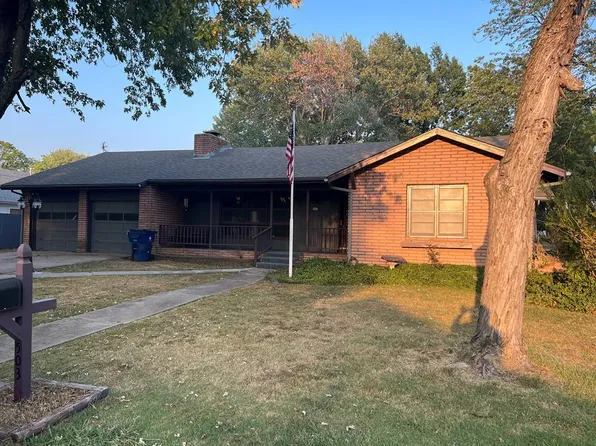 503 S State St, Caney, KS 67333