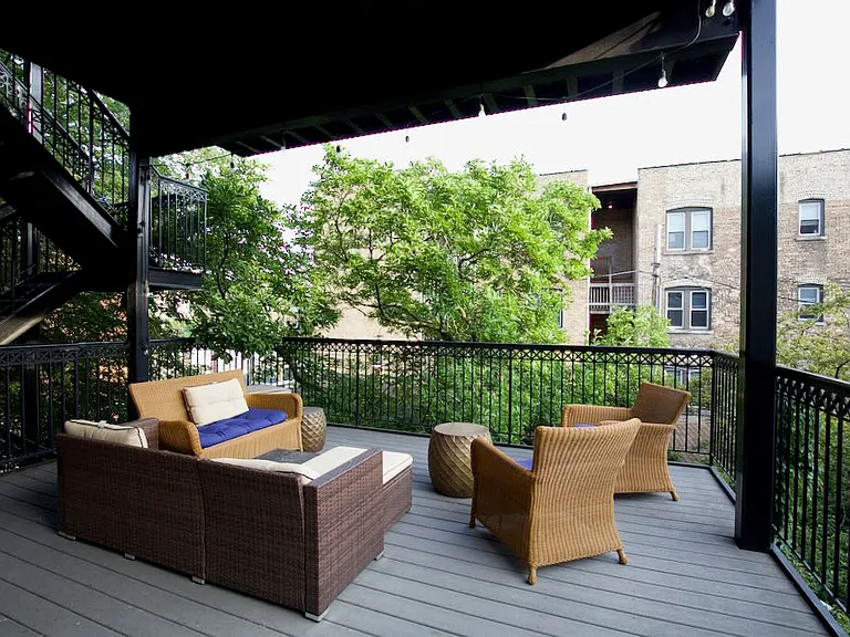 537 W Fullerton Pkwy #2 — Photo 13