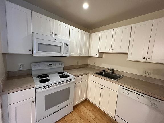 3rd image of 40 Boylston St #401D