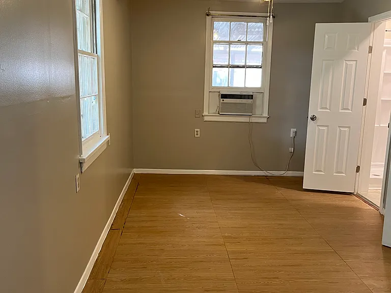 1517 Kabel Dr — Photo 2