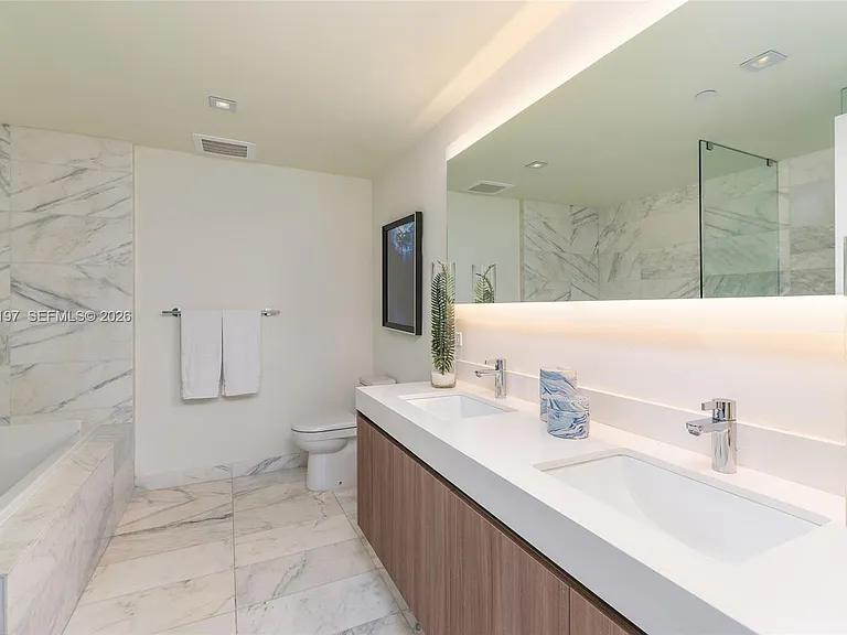 401 N Birch Rd #502 — Photo 16