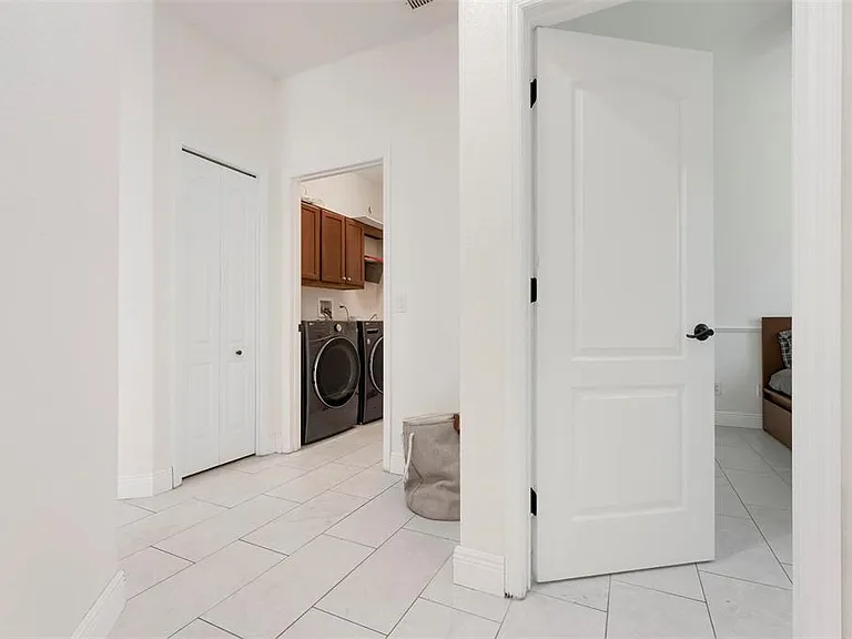 404 Golden Harbour Trl — Photo 31