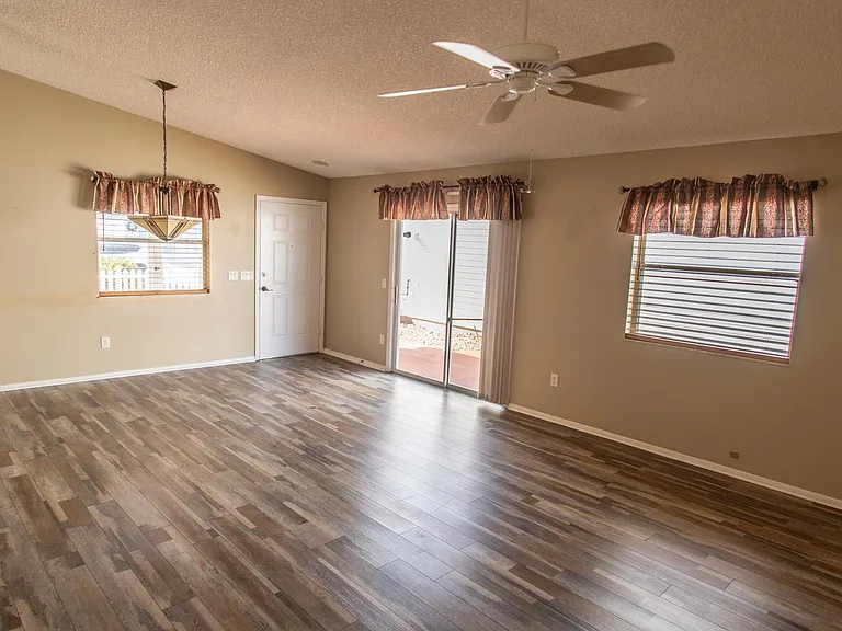2810 Barboza Dr — Photo 4