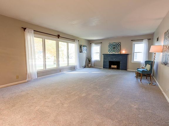 4th image of 2903 Cedar Heights Dr