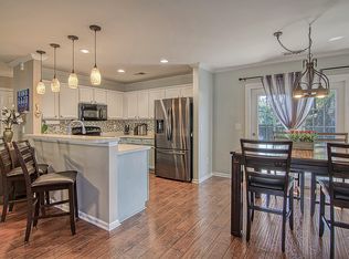 206 Sherwood Ct, Hanahan, SC 29410