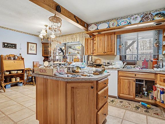 5th image of 7337 Sternberg Rd