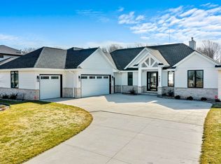 4667 Royal Vista Trl, De Pere, WI 54115