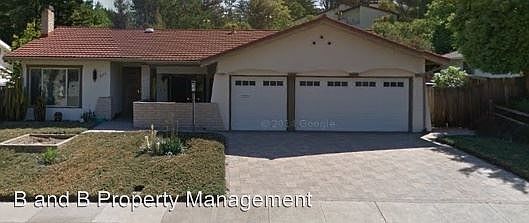 1st image of 2452 Lariat Ln
